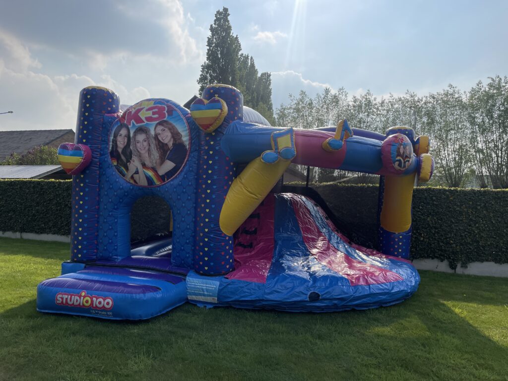 K3 springkasteel