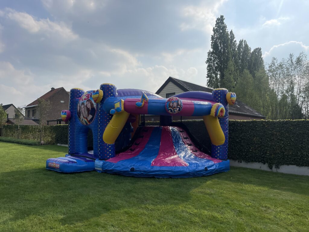 K3 springkasteel