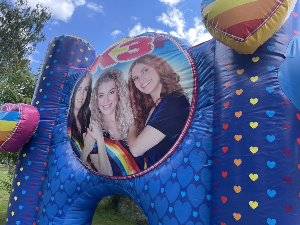 K3 springkasteel